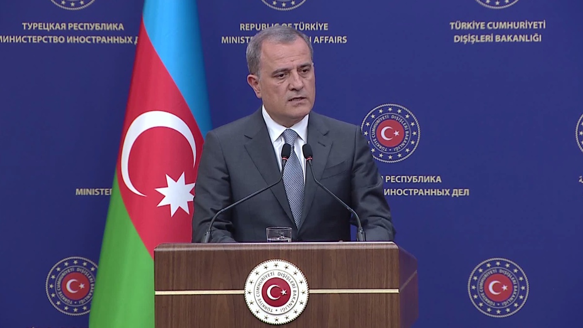 Türkiye ve Azerbaycan Dışişleri Bakanları Ankara\'da bir araya geldi