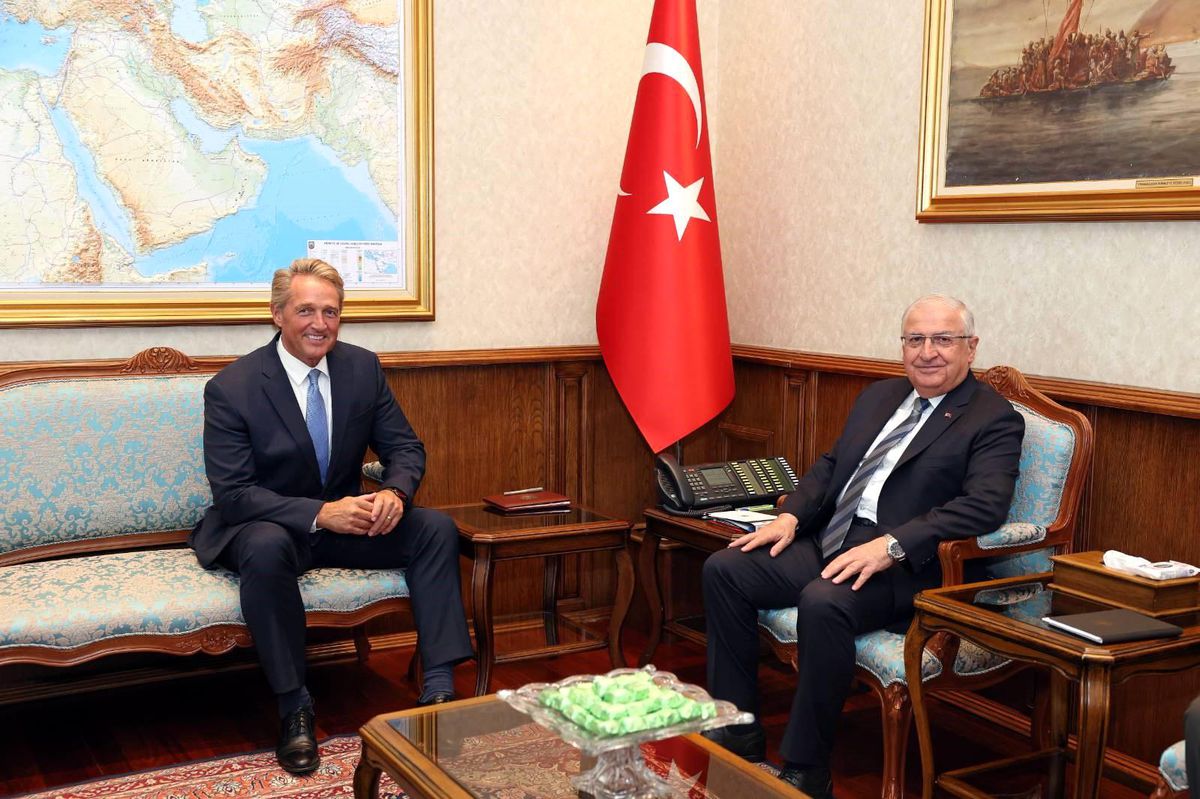 Milli Savunma Bakanı Yaşar Güler, ABD Büyükelçisi Jeffry L. Flake\'i kabul etti