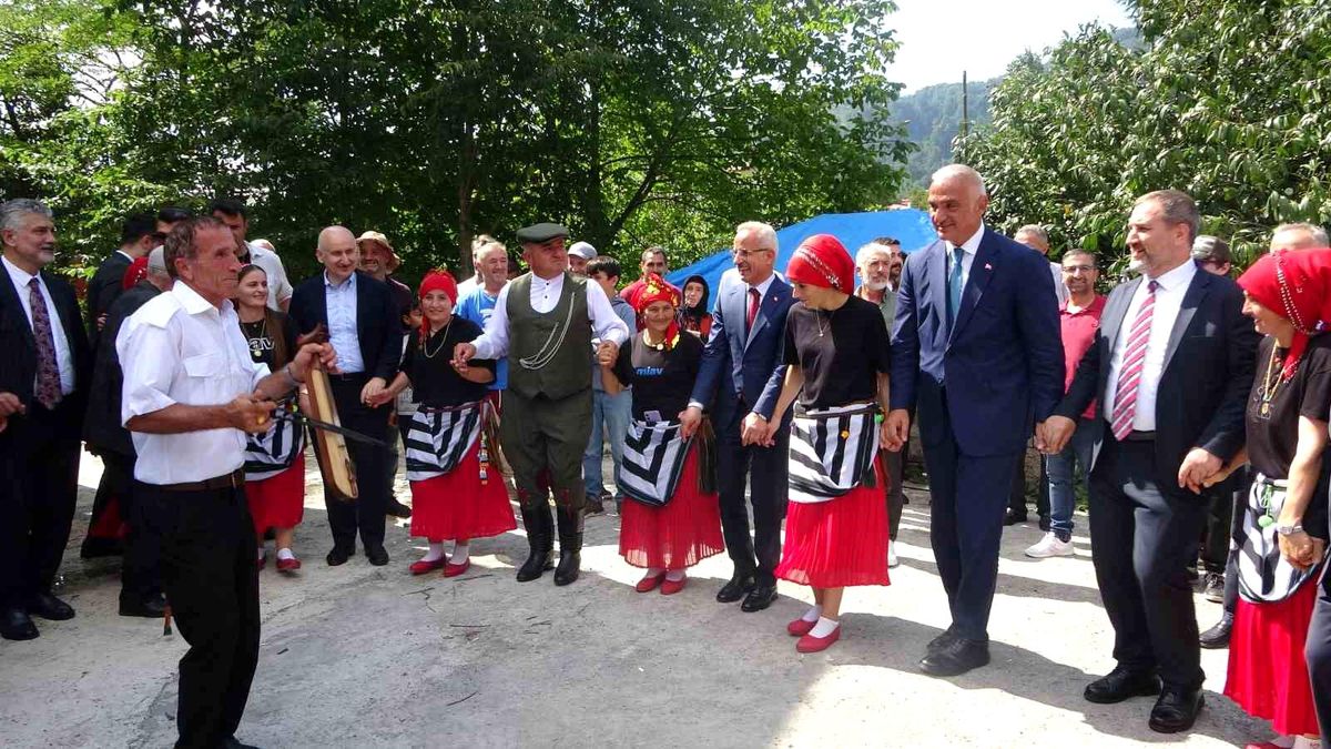 Bakanlar Trabzon\'da turizm noktalarını inceledi