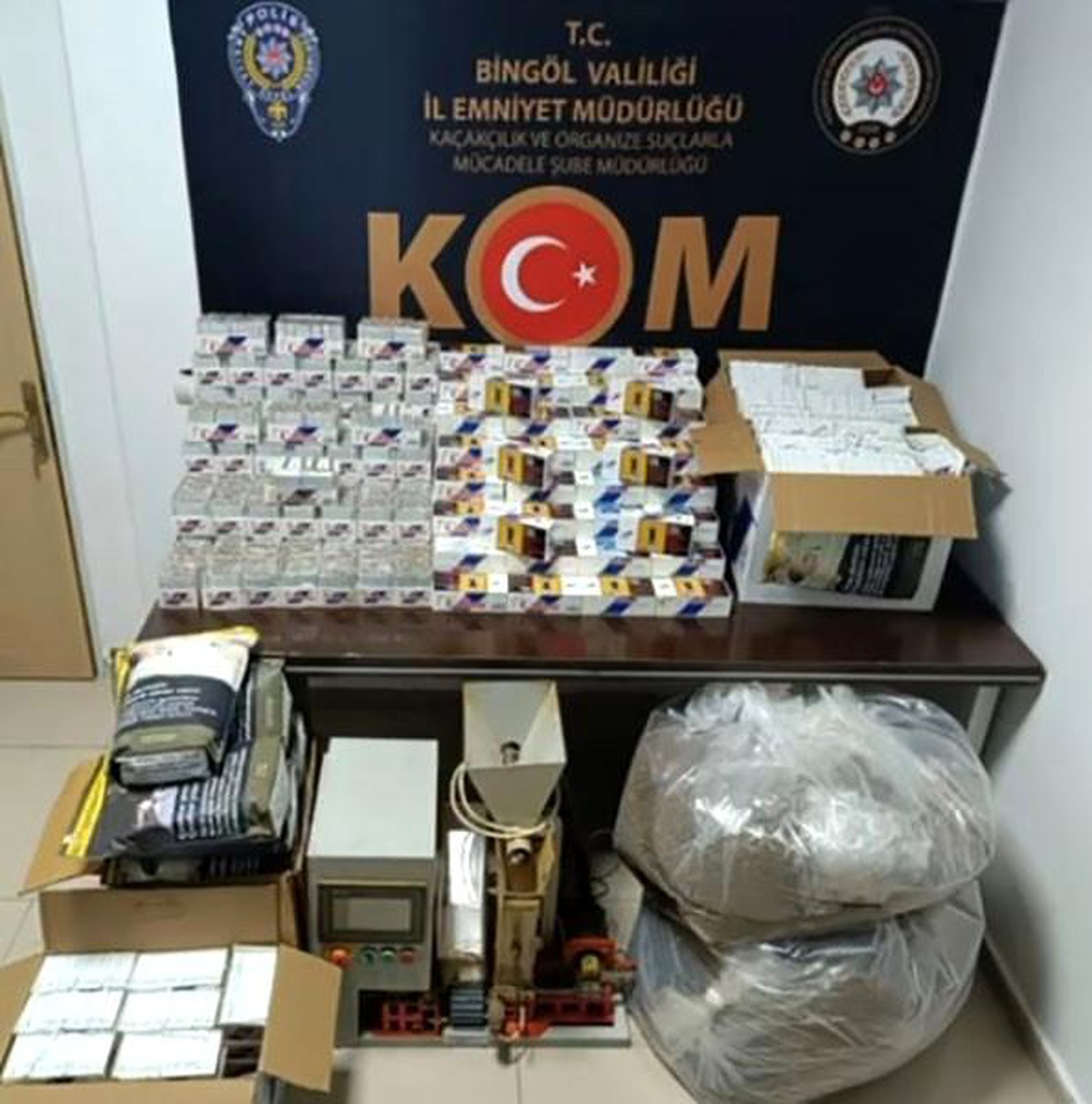 Bingöl\'de Bandrolsüz Makaron ve Kıyılmış Tütün Ele Geçirildi