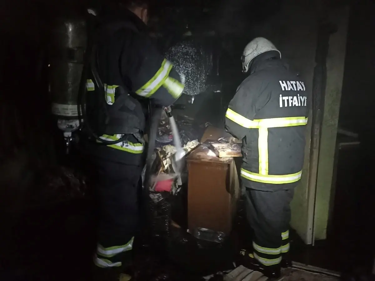 Hatay\'ın Arsuz ilçesinde yangın çıkan müstakil evde hasar oluştu