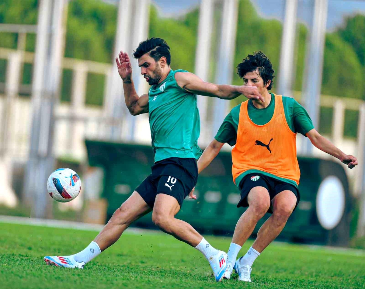 Bursaspor Yeni Sezon Hazırlıklarına Devam Ediyor