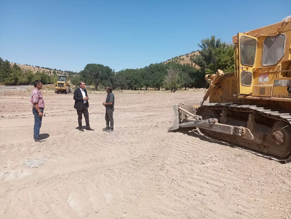 Sivrice Belediyesi Hazar Gölü kıyısında çevre temizliği yaptı