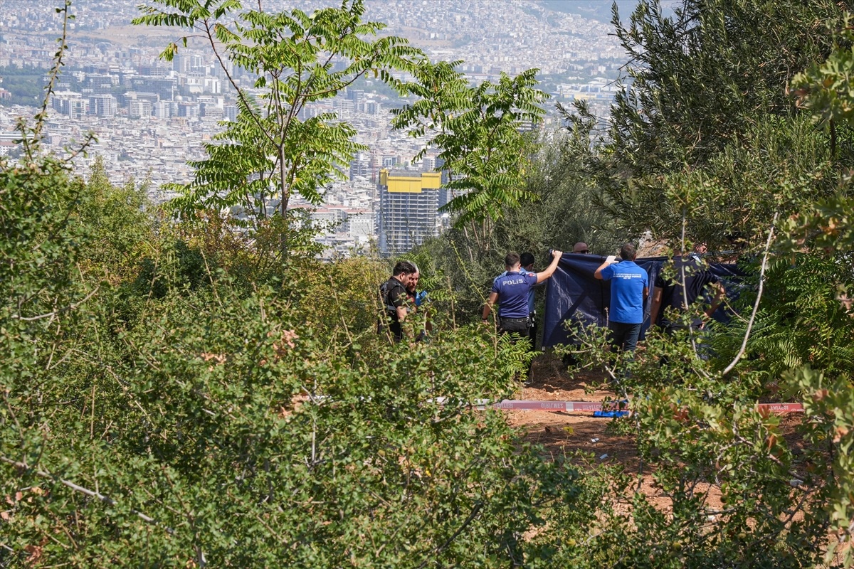 İzmir\'de Baba 3 Çocuğunu Öldürdü, İntihar Girişiminde Bulundu