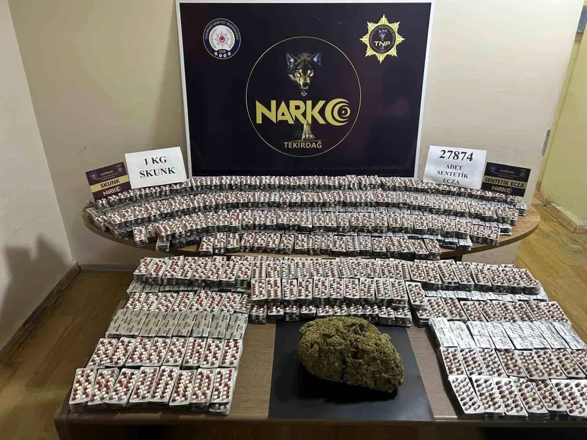 Çorlu\'da 27 Bin Sentetik Hap ve 1 Kilogram Skunk Ele Geçirildi