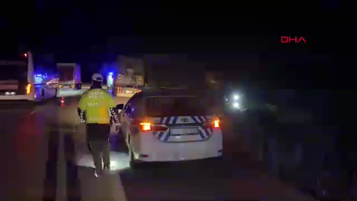 Kütahya\'da tarlaya devrilen araçta bir kişi hayatını kaybetti