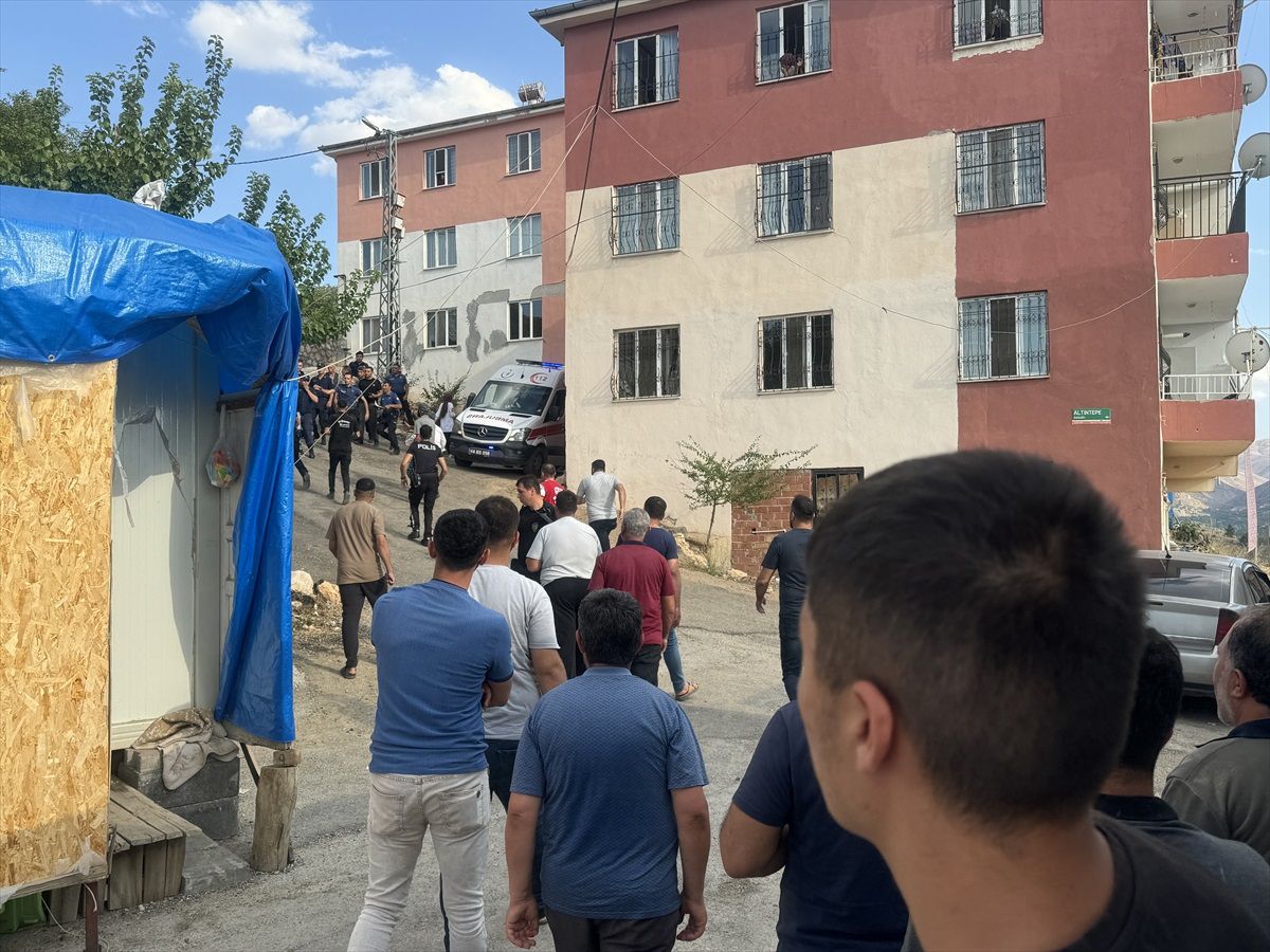 Malatya\'da çıkan bıçaklı kavgada 5 kişi yaralandı