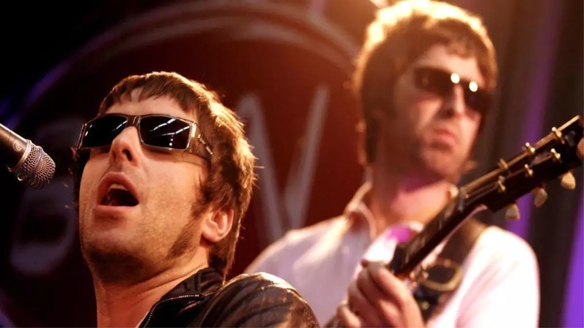 Oasis Yeniden Bir Araya Geliyor