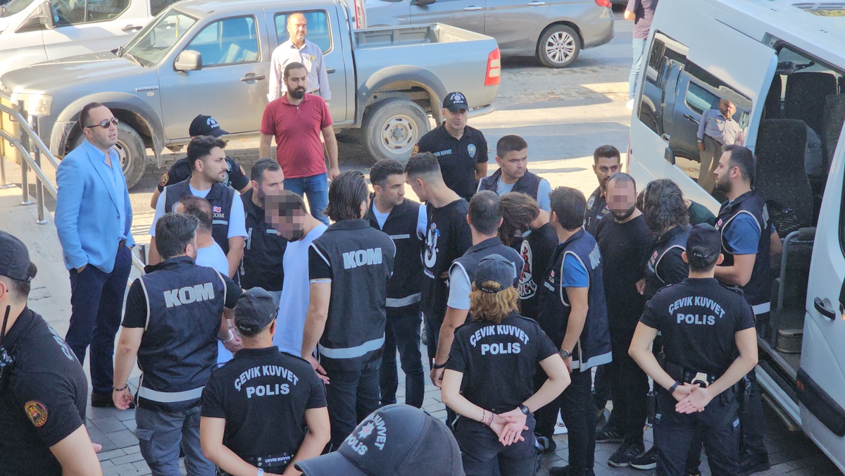 Zonguldak\'ta Otomobil Kundaklama Olayında 4 Kişi Tutuklandı
