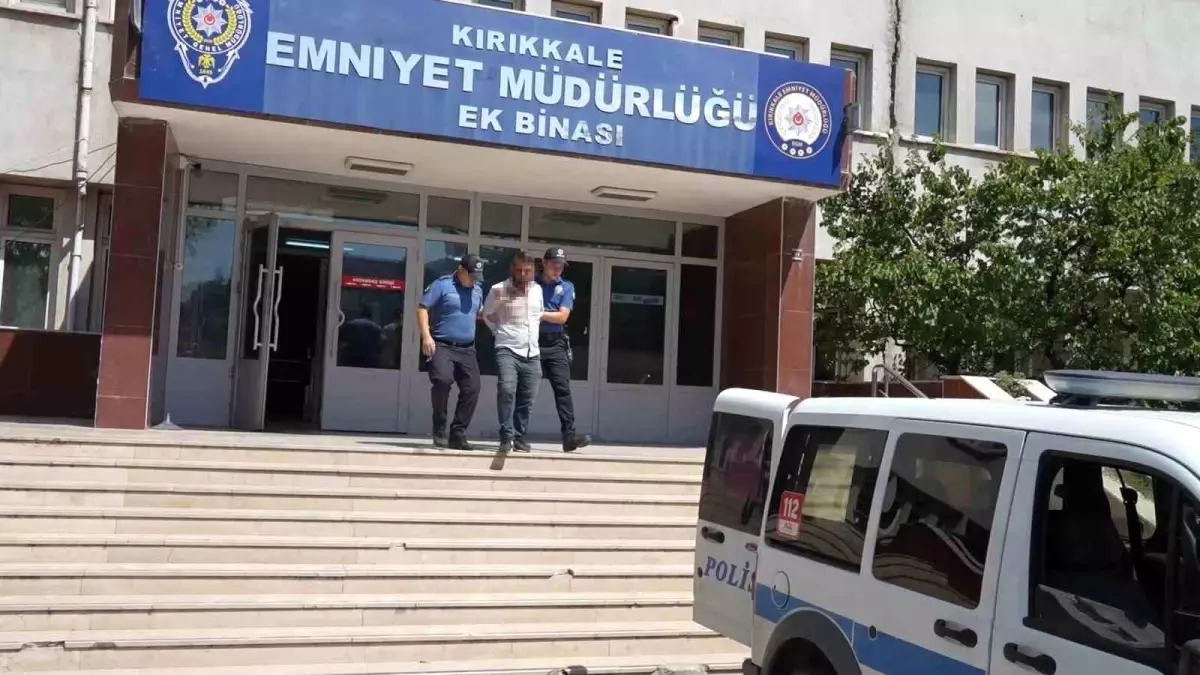 Kırıkkale\'de Polislere Yumrukla Saldıran Hükümlü Adliyeye Sevk Edildi