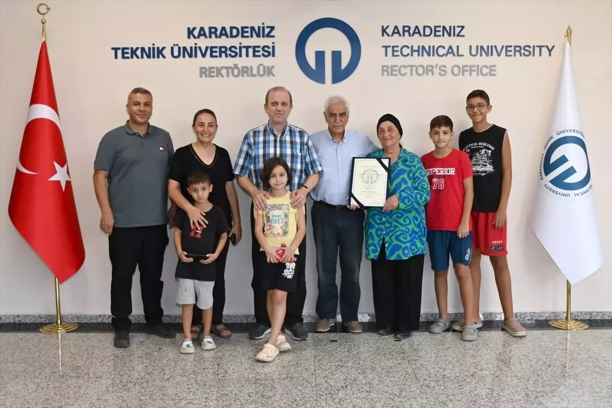 KTÜ Mezunu 54 Yıl Sonra Diplomasını Aldı