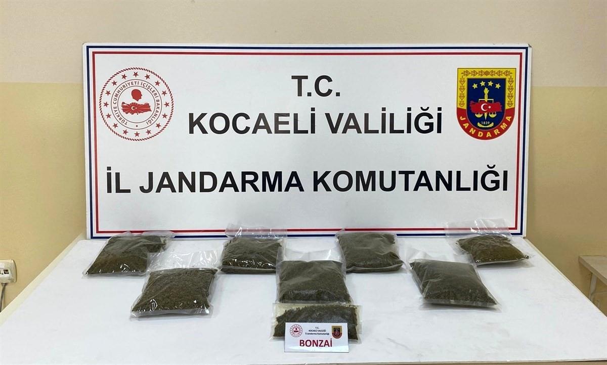 Kocaeli\'de Uyuşturucu Operasyonu: 2 Kilo 830 Gram Uyuşturucu Ele Geçirildi