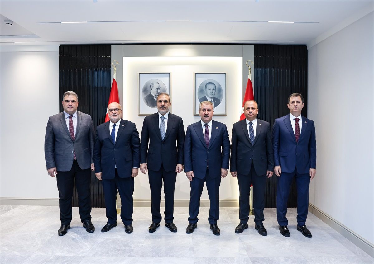 BBP Genel Başkanı Mustafa Destici, Dışişleri Bakanı Hakan Fidan\'ı ziyaret etti