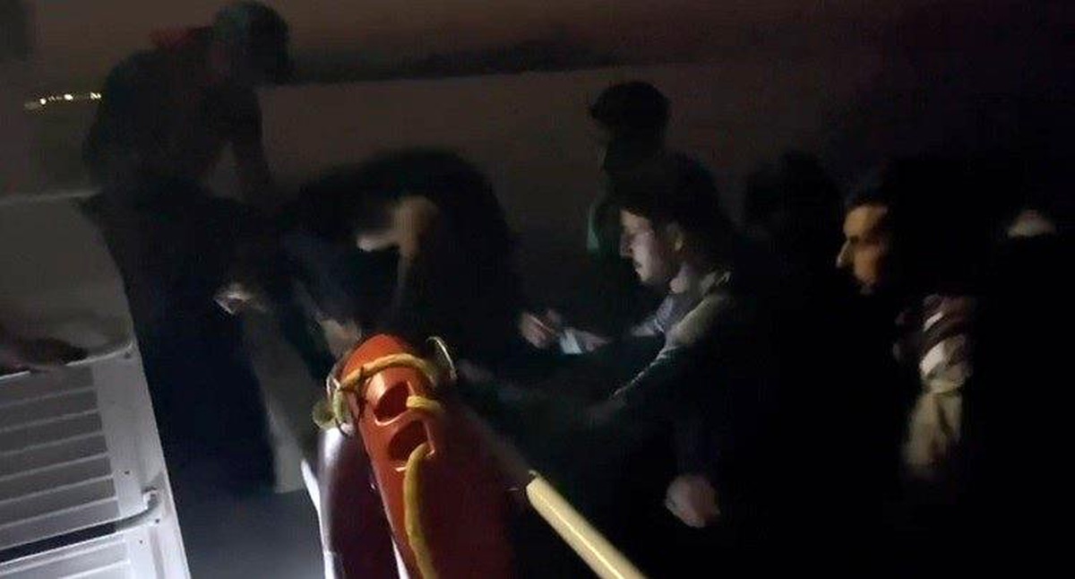 Bodrum\'da 19 düzensiz göçmen yakalandı, 1 göçmen kaçakçısı gözaltına alındı