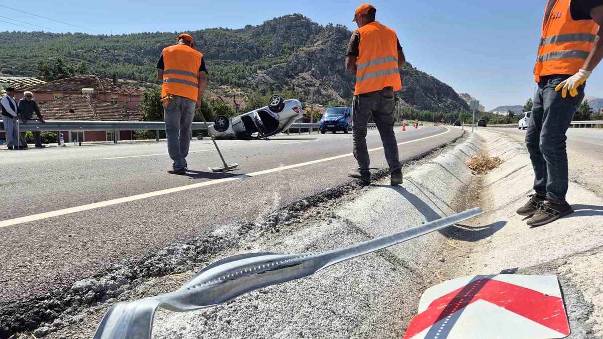Burdur-Fethiye kara yolunda kaza: 2 kişi yaralandı