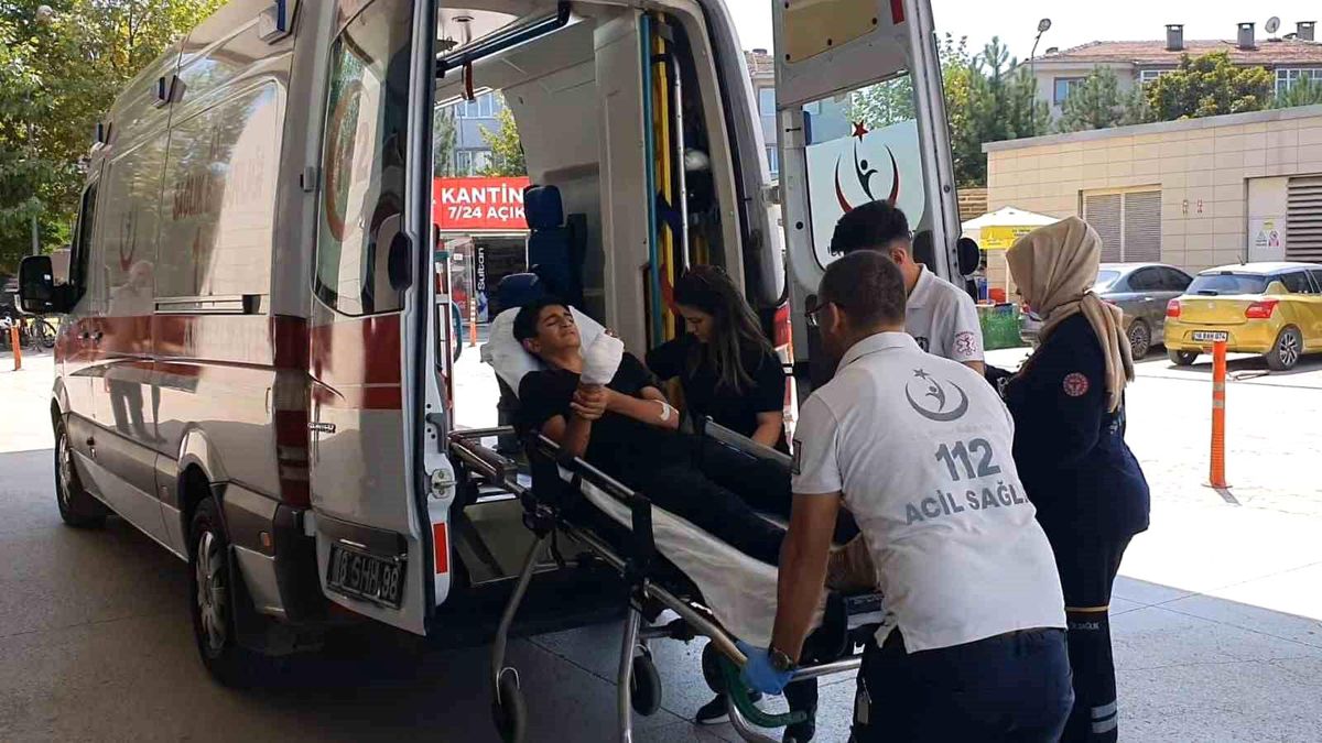 İnegöl\'de salça makinesi kazası: Çocuk yaralandı