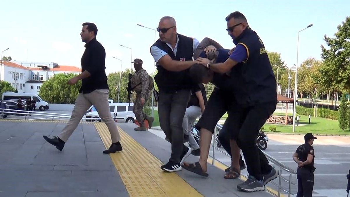 Tekirdağ\'da Eşiyle Kavga Eden Adam, Karısını Öldürdü