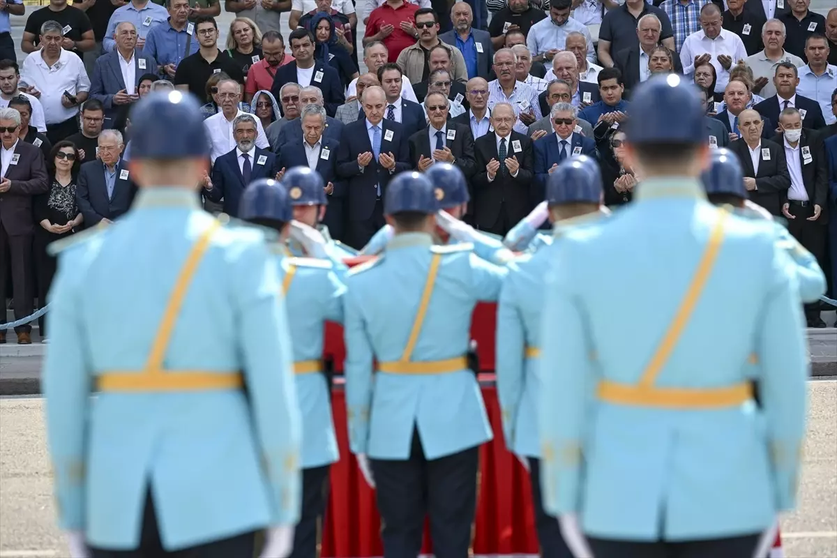 Eski CHP Iğdır Milletvekili Yücel Artantaş İçin Meclis\'te Cenaze Töreni Düzenlendi