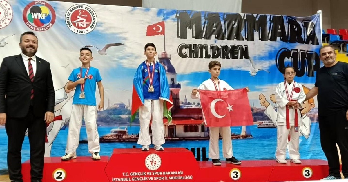 Eskişehirli Karate Sporcuları Uluslararası Marmara Cup Karate Turnuvası\'nda Başarı Elde Etti
