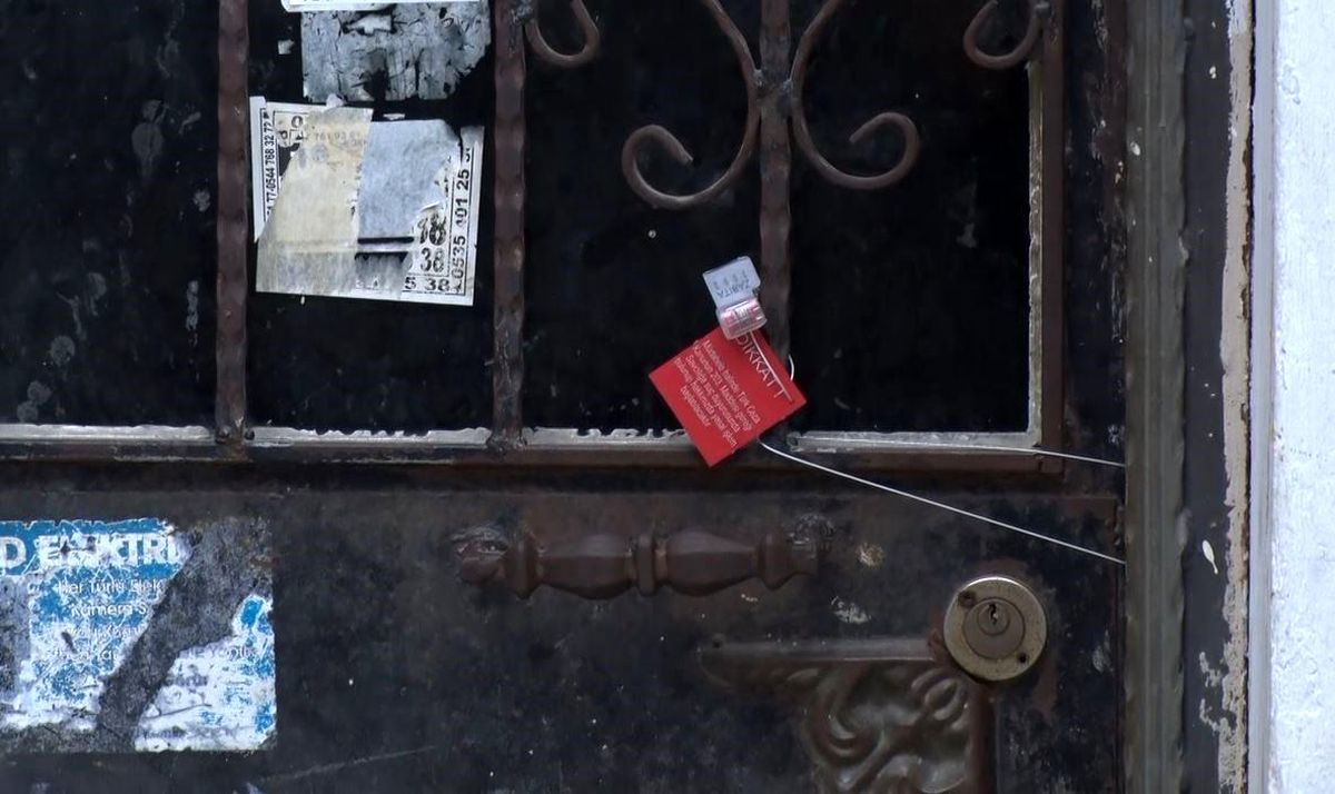 İstanbul Fatih\'te çöken binada önlemler devam ediyor