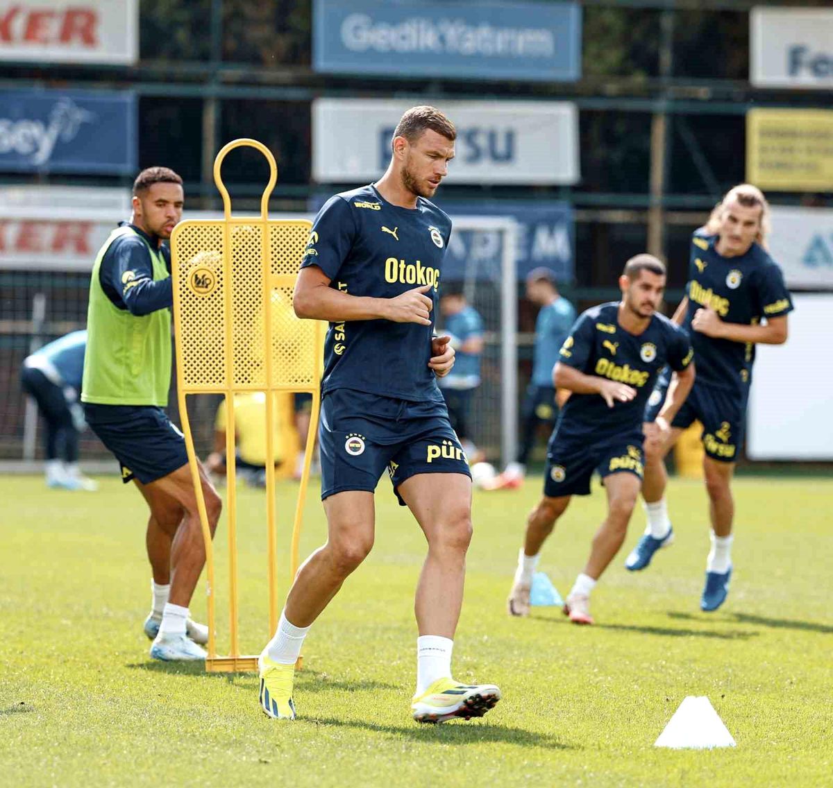 Fenerbahçe, Corendon Alanyaspor maçı hazırlıklarını sürdürdü