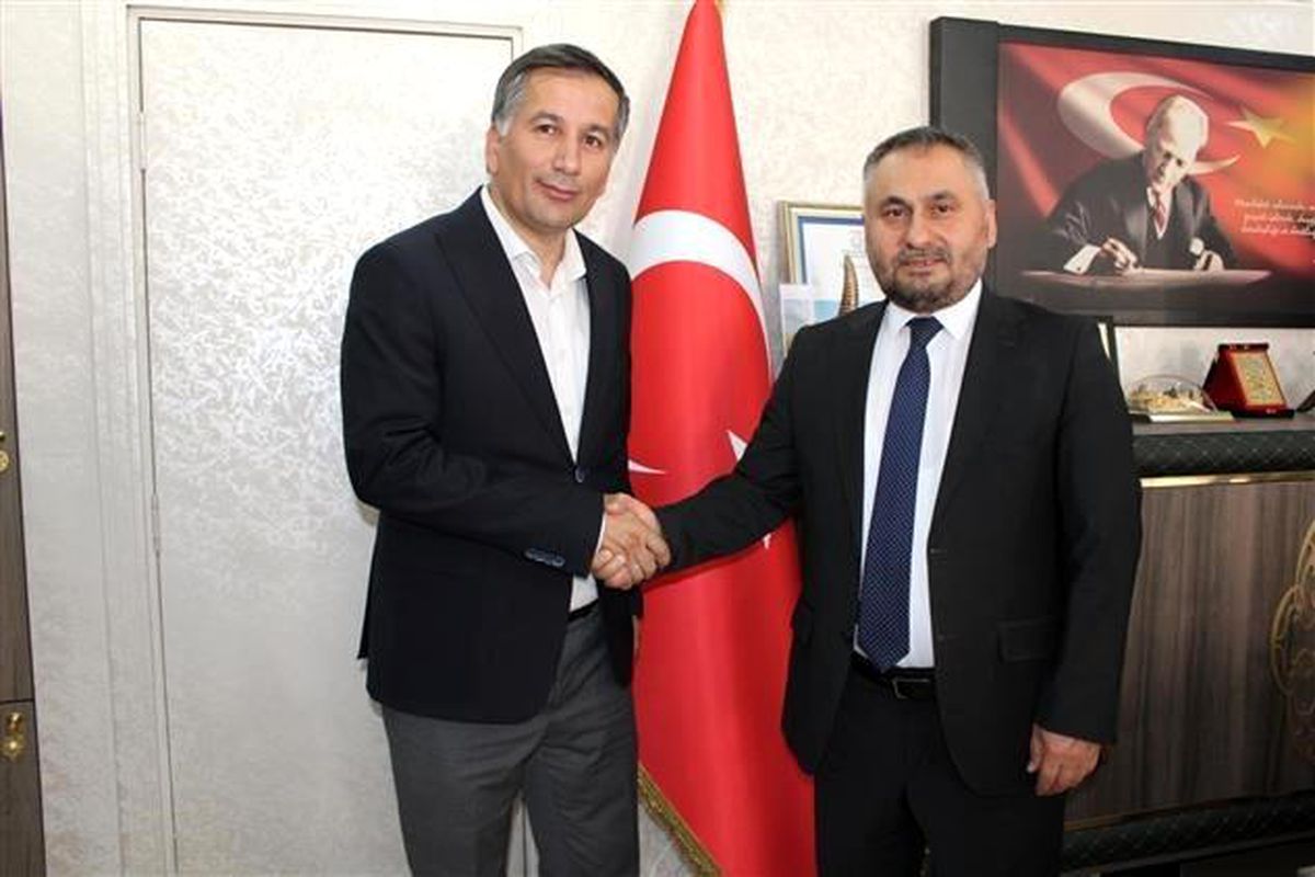 Hakkari İl Müftülüğüne atanan Hüseyin Okuş göreve başladı