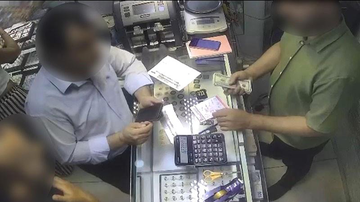 Mersin\'de 2,5 Milyon Liralık Ziynet Eşyası ve Döviz Çalma Olayında Şüpheli Yakalandı