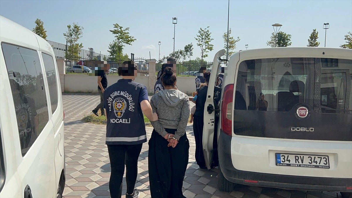 Kocaeli Gebze\'de Kuyumcudan Hırsızlık Olayında 3 Zanlı Tutuklandı