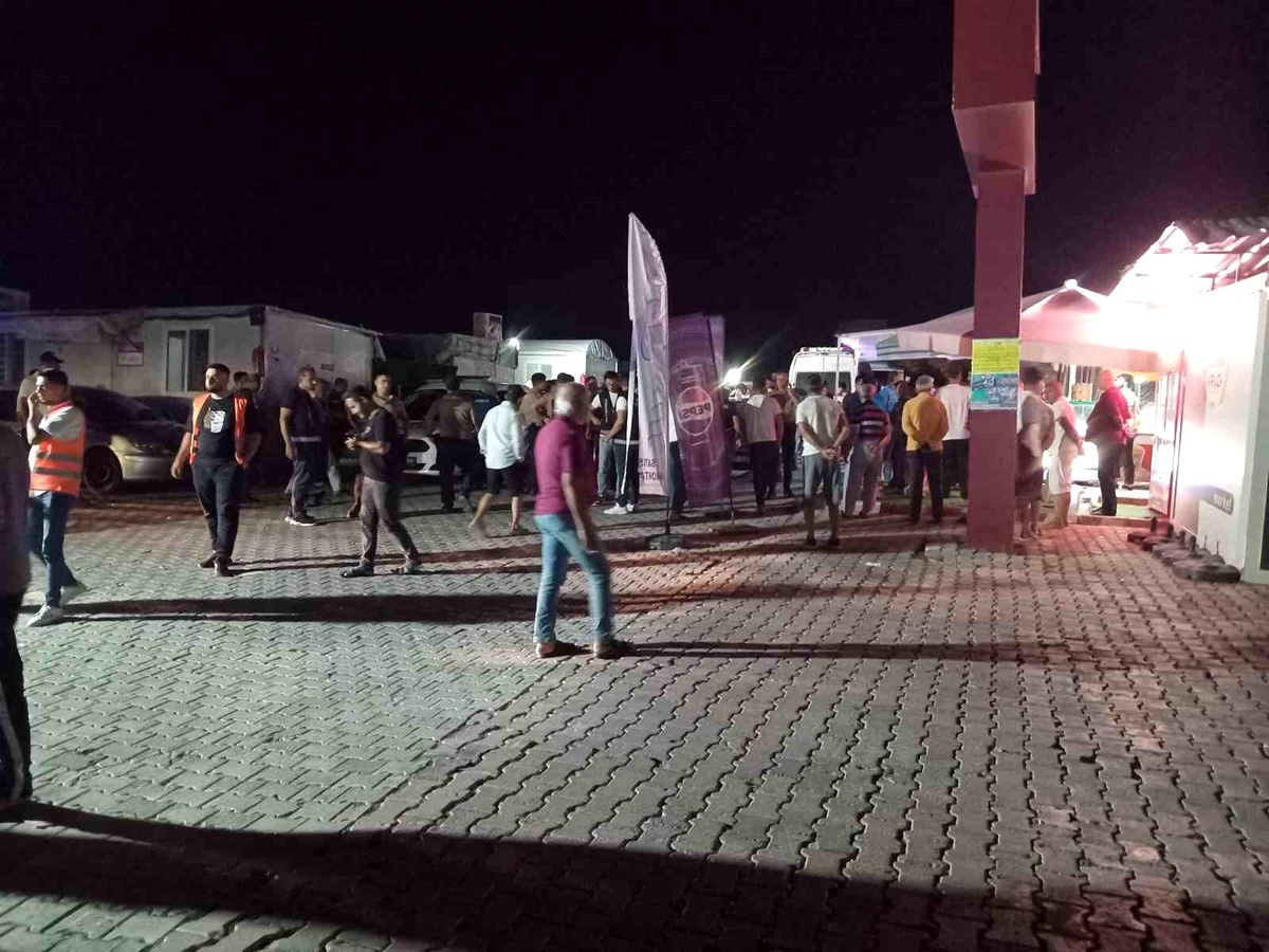 Malatya\'da Malet Konteyner Kent\'te kavgada bir kişi bıçaklandı