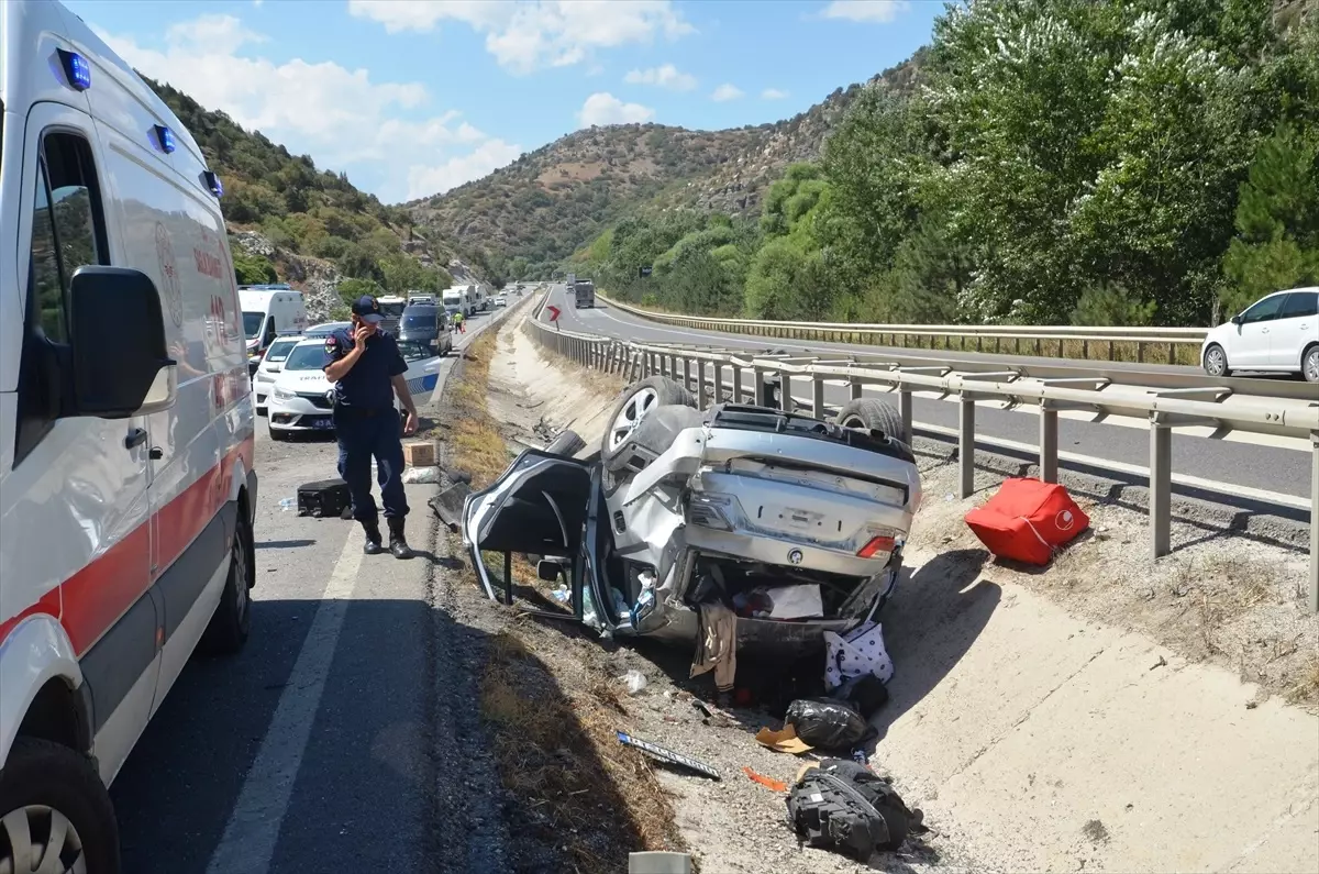 Kütahya\'da Zincirleme Trafik Kazası: 6 Yaralı