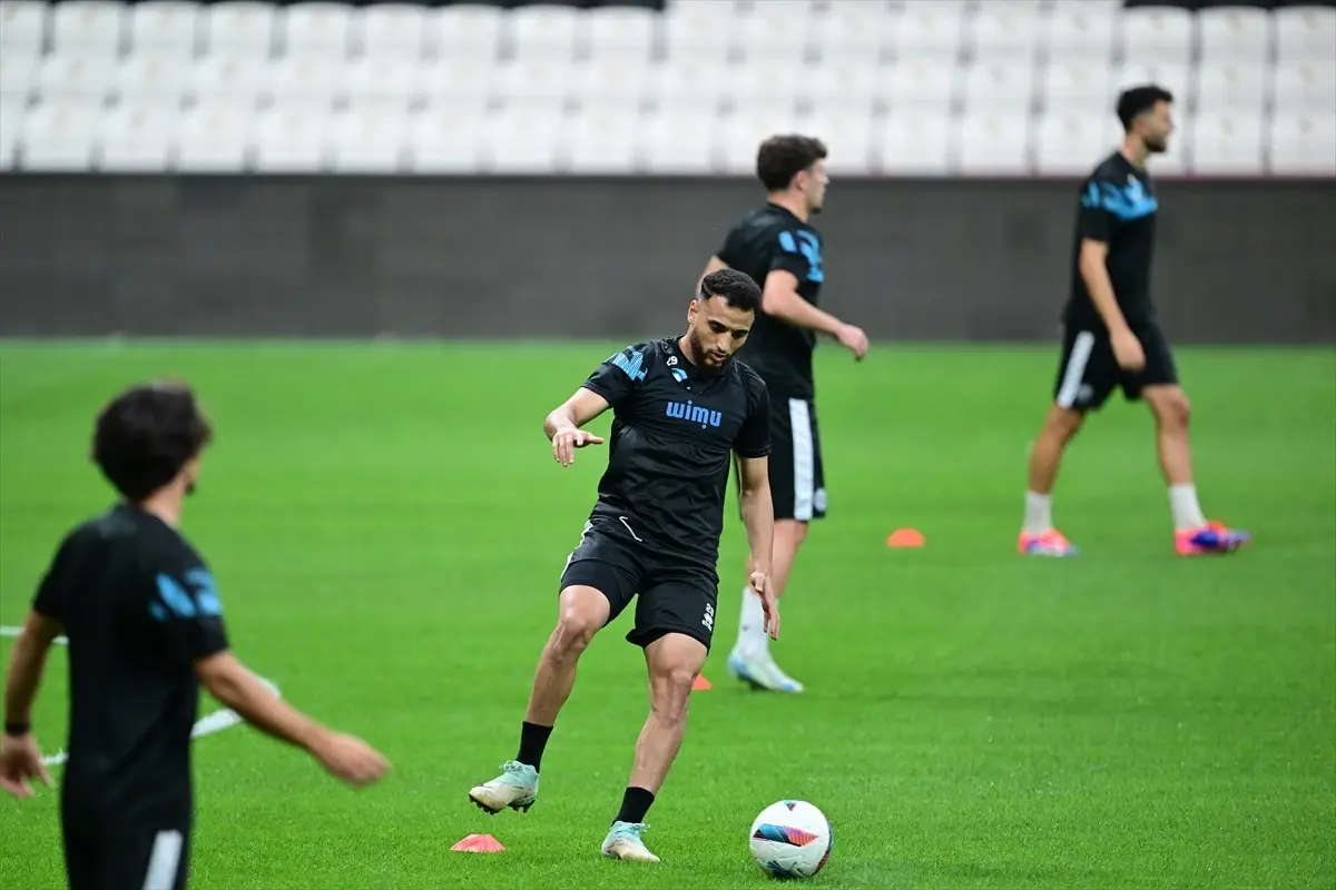 Beşiktaş\'ın UEFA Avrupa Ligi play-off turu rövanş maçı öncesi Lugano hazırlıklarını tamamladı