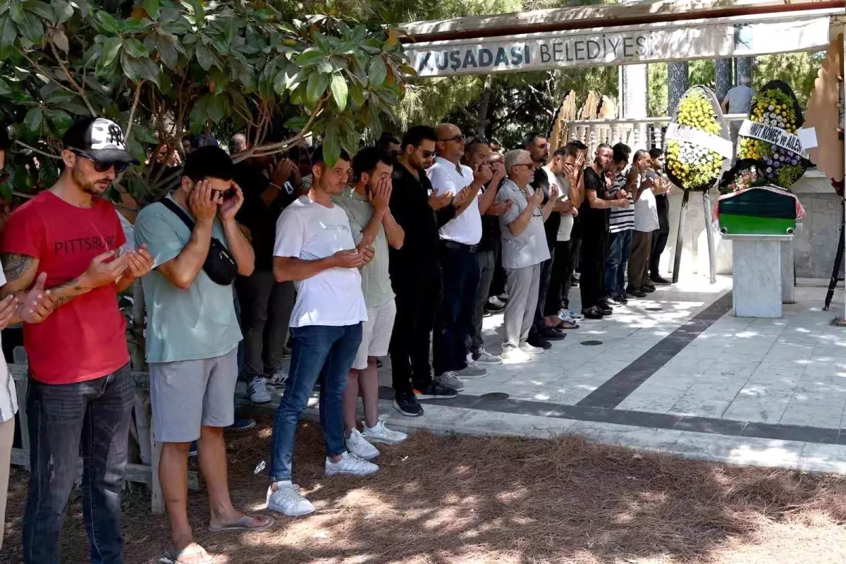 Kuşadası\'nda motosiklet kazasında hayatını kaybeden ARYA A.Ş çalışanı son yolculuğuna uğurlandı