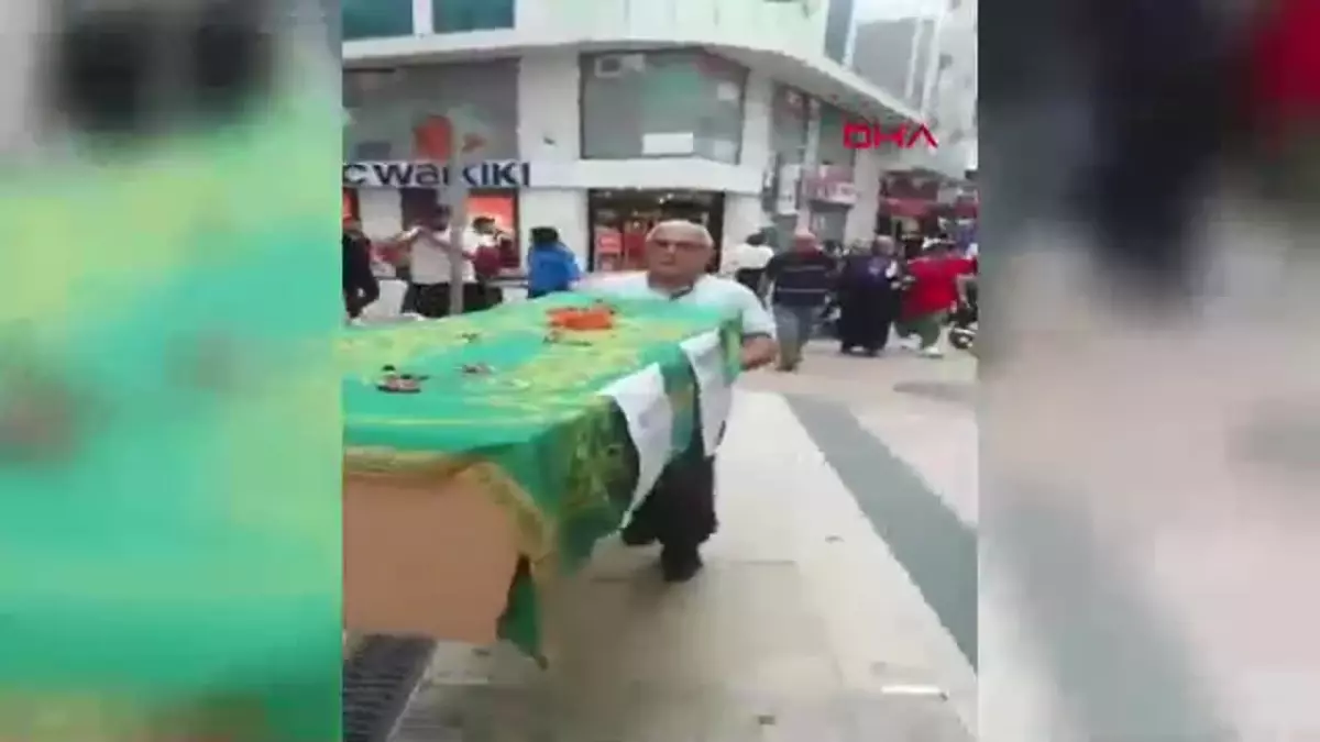 Fındık Üreticisi Onur Güngör, Fındık Zararını Protesto Etti