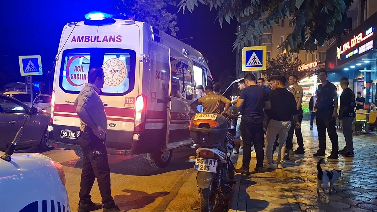 Samsun\'da Bıçaklı Saldırı: Bir Kişi Ağır Yaralandı