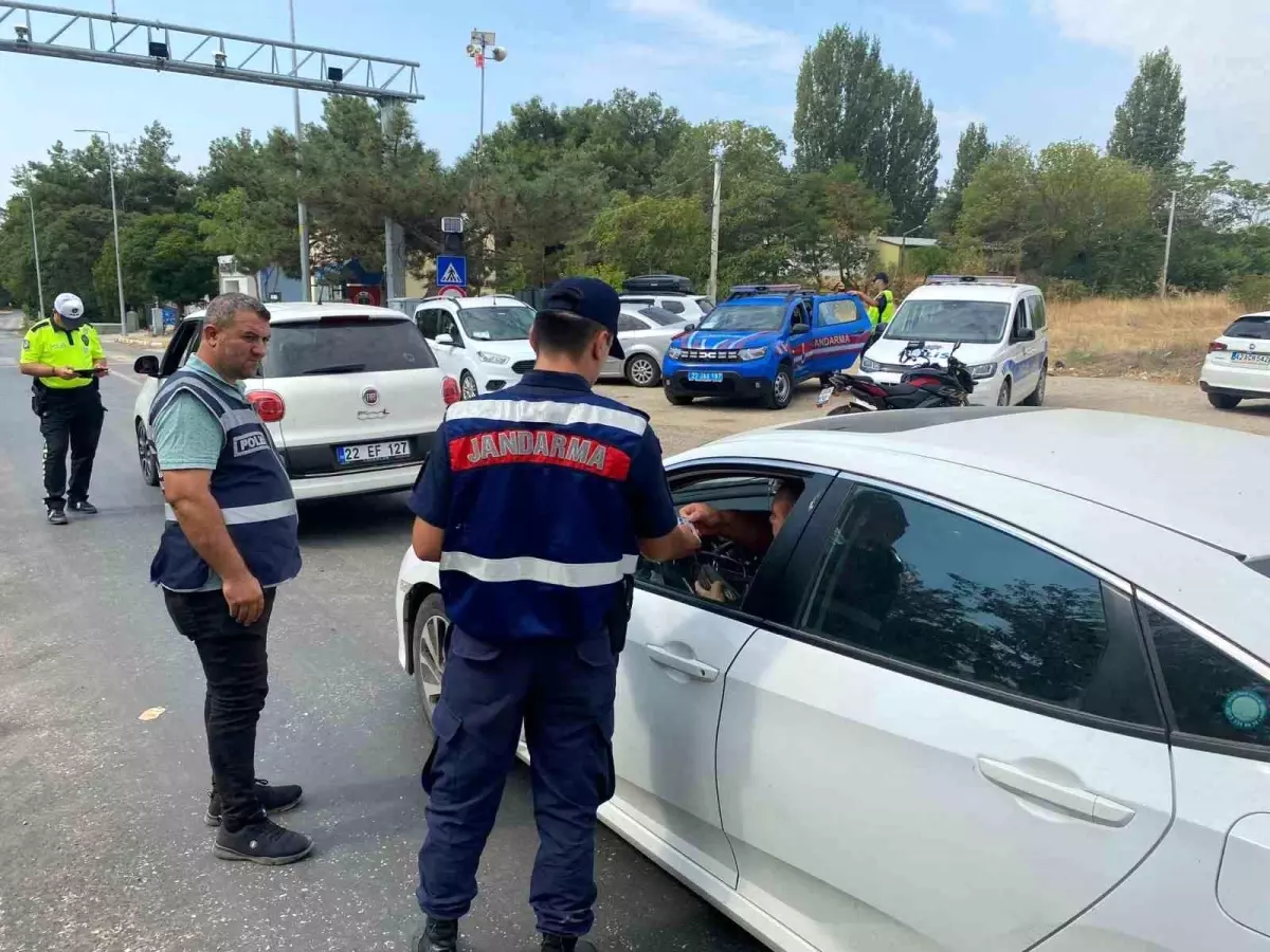 Edirne\'de polis ve jandarma ortak uygulama gerçekleştirdi