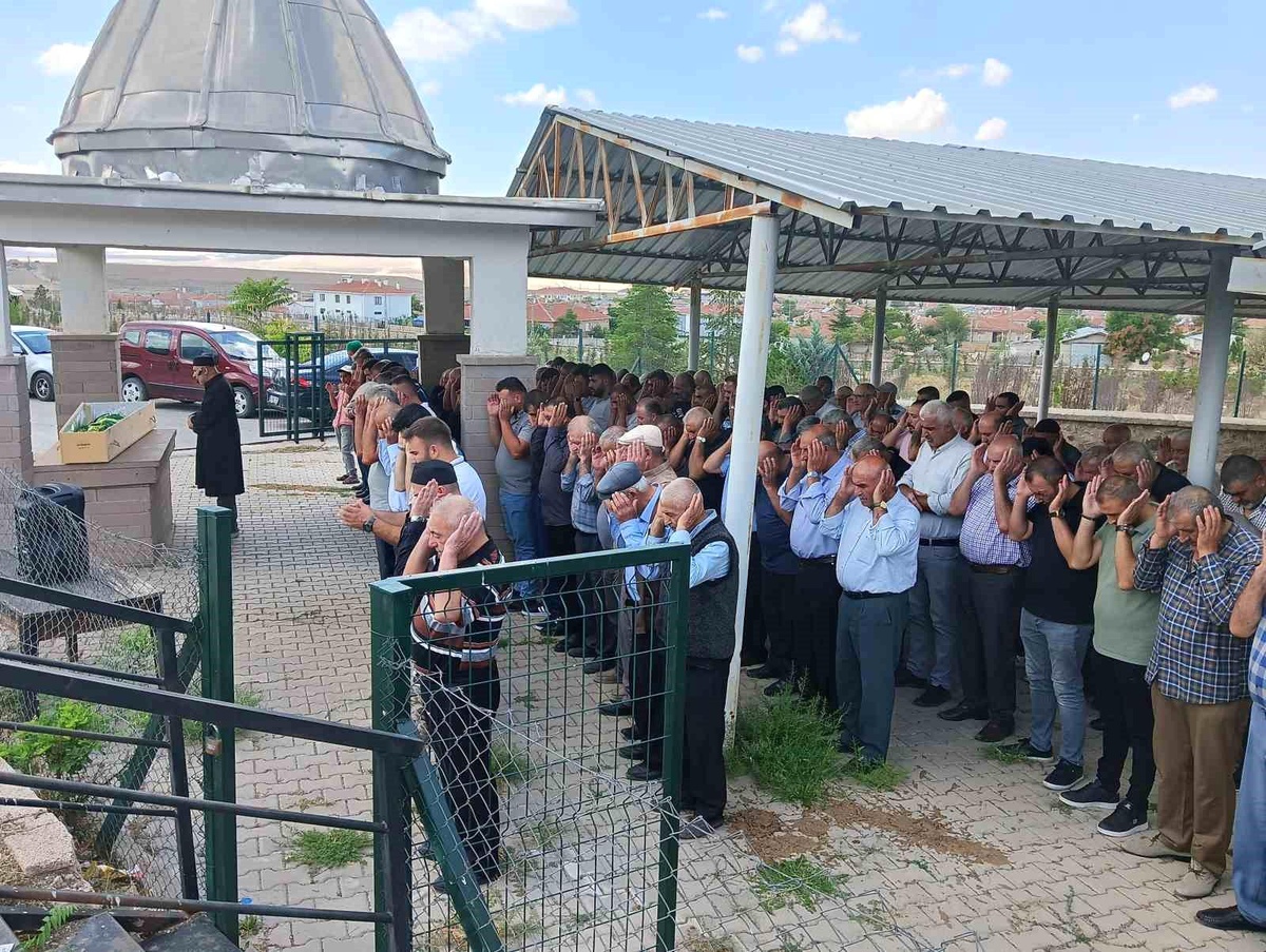 Ankara\'da Tandırda Yanan 1 Yaşındaki Çocuk Hayatını Kaybetti