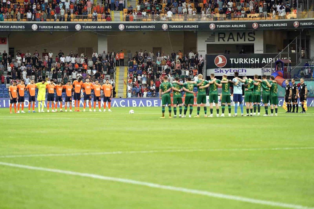 UEFA Konferans Ligi Play-off Turu: RAMS Başakşehir - St. Patrick\'s Athletic