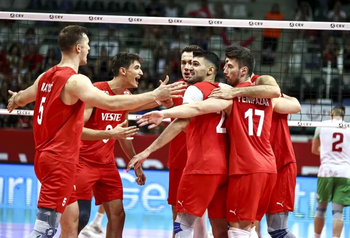 A Milli Erkek Voleybol Takımı Macaristan\'ı 3-0 Mağlup Etti