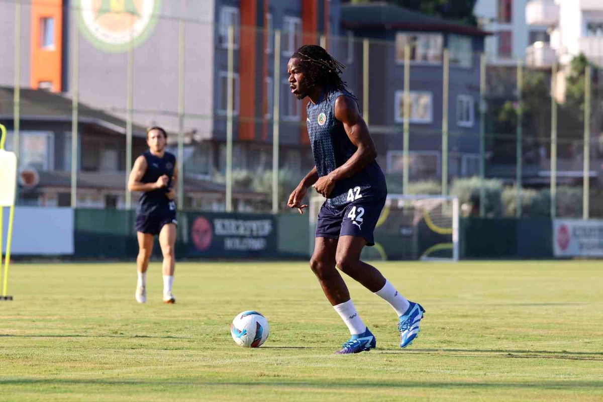 Corendon Alanyaspor, Fenerbahçe maçı için hazırlıklarını tamamladı