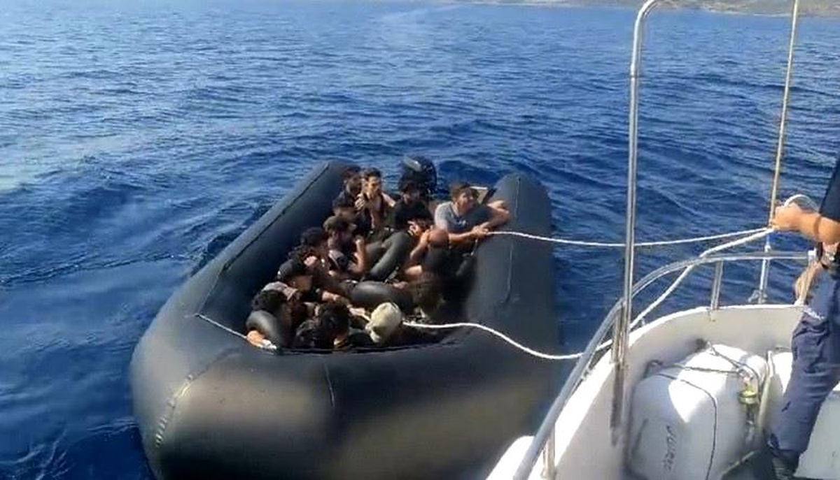 Çanakkale\'de 20 Kaçak Göçmen Yakalandı