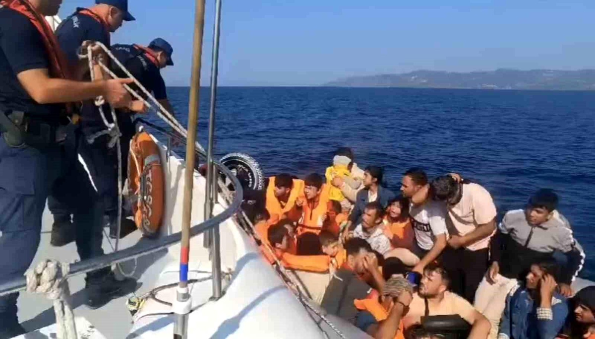 Çanakkale\'de Sahil Güvenlik ekipleri 96 kaçak göçmeni yakaladı