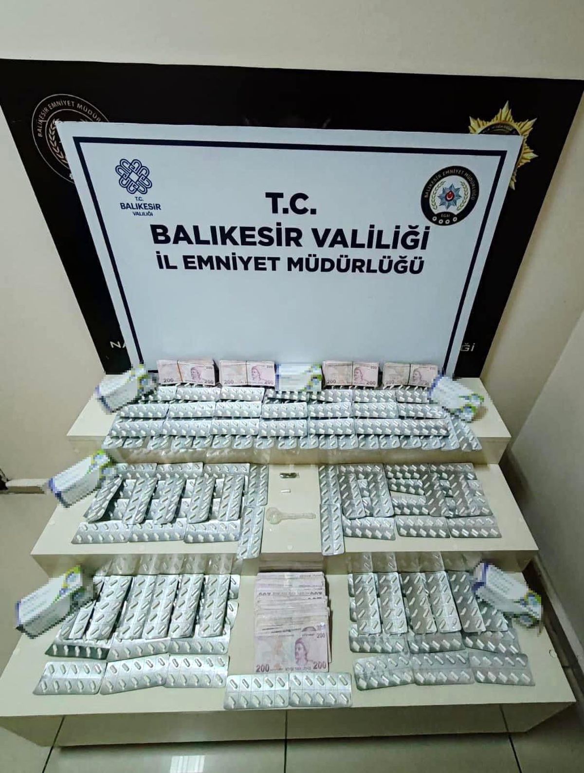 Bandırma\'da Uyuşturucu Operasyonunda 2 Şahıs Gözaltına Alındı