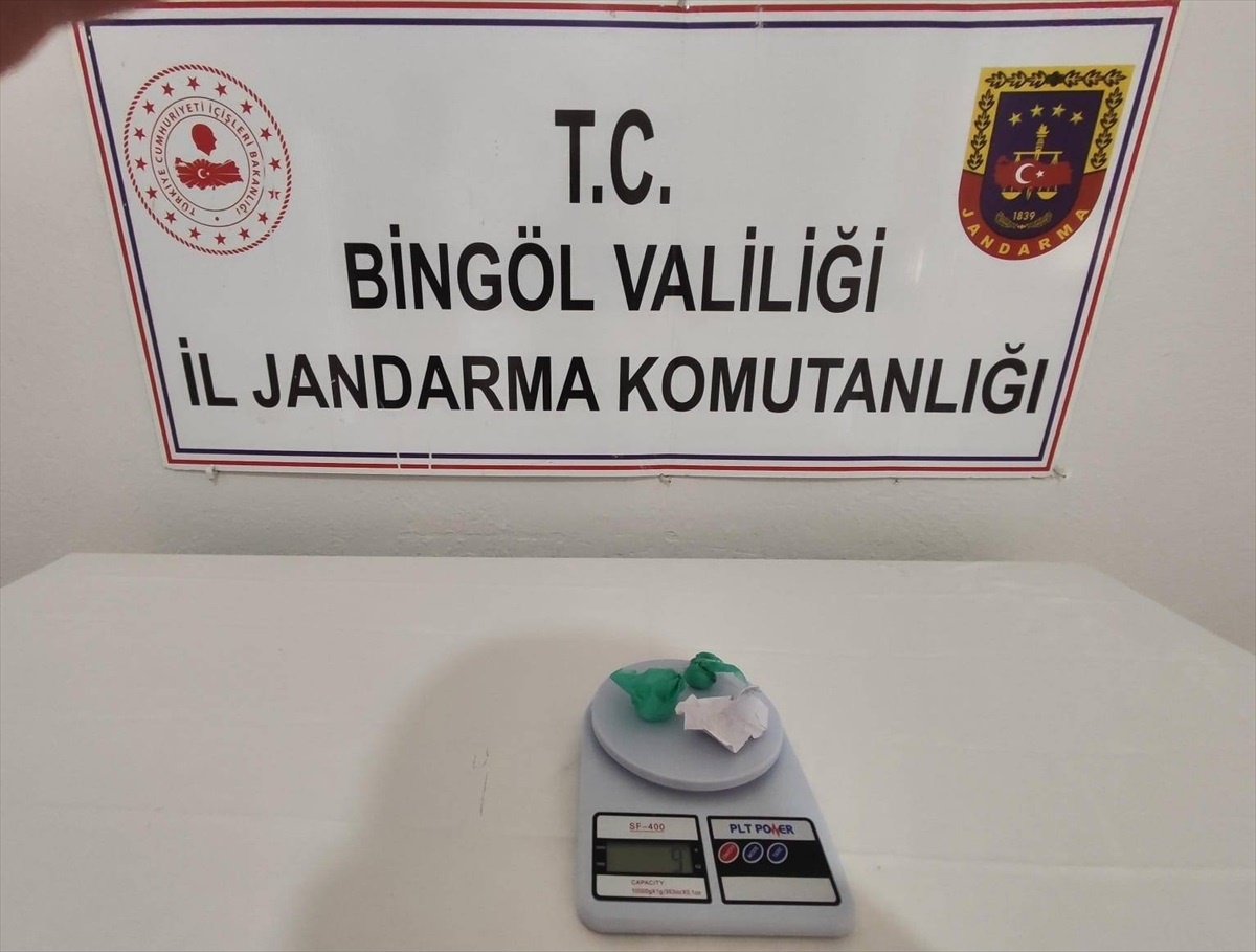 Bingöl\'de Operasyonda 17 Kilogram Uyuşturucu Ele Geçirildi