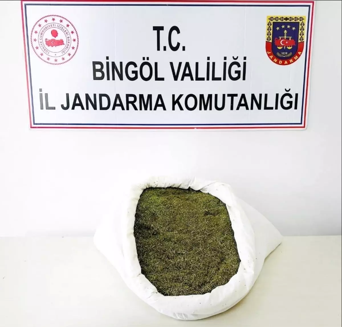 Bingöl\'de 17 Kilo 500 Gram Esrar Ele Geçirildi