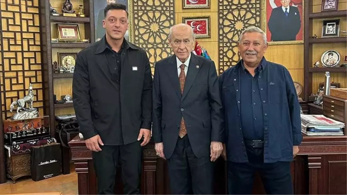 Mesut Özil, MHP lideri Devlet Bahçeli\'yi ziyaret etti