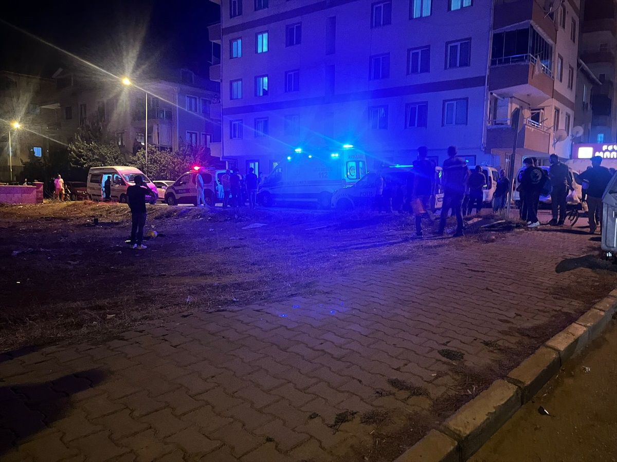 İnegöl\'de Tartışma Sonucu Baba Hayatını Kaybetti, Oğlu Gözaltına Alındı