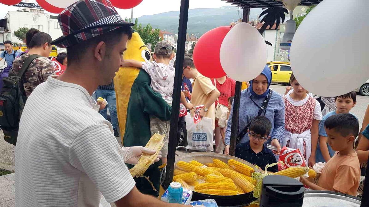 Karabük\'te \'Çılgın Mısırcı\' Özel Eğitimli Çocukları Ağırlıyor