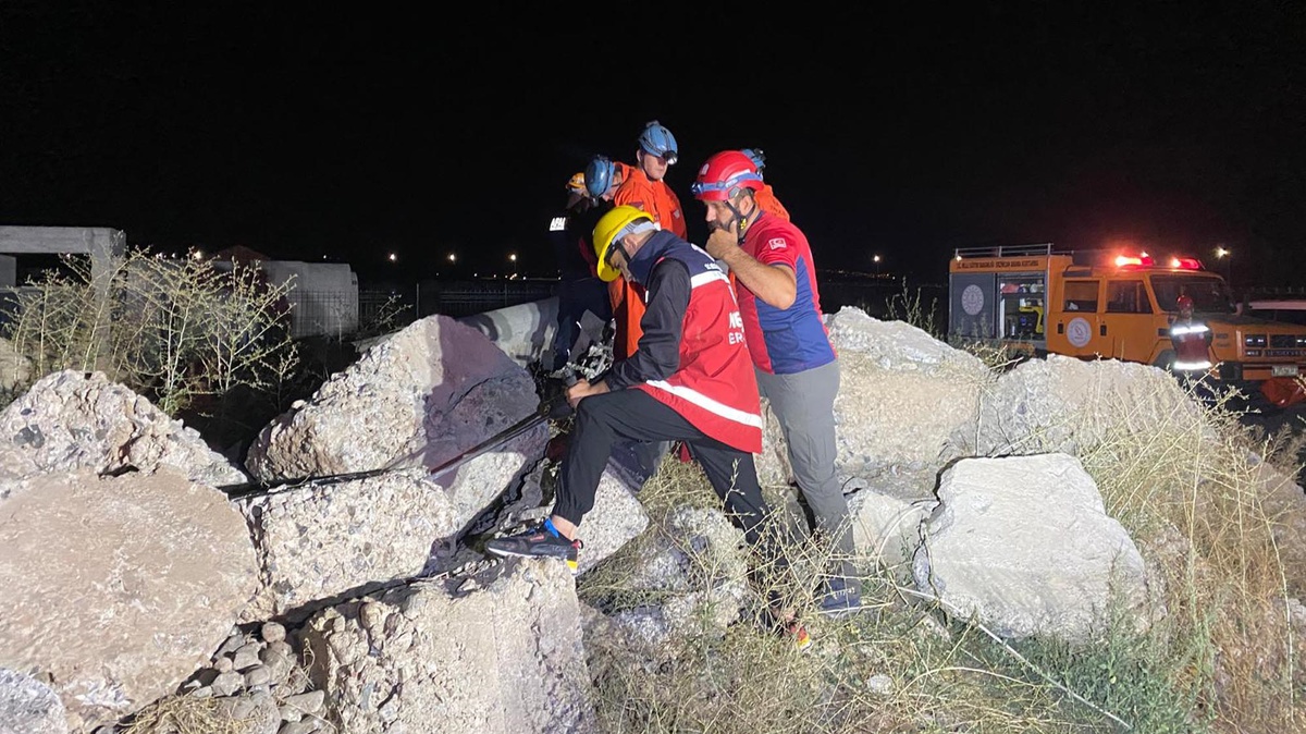 Erzincan\'da Gerçeği Aratmayan Deprem Tatbikatı