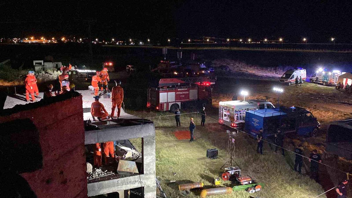 Erzincan\'da 24 Saat Sürecek Deprem Tatbikatı Gerçeği Arattı