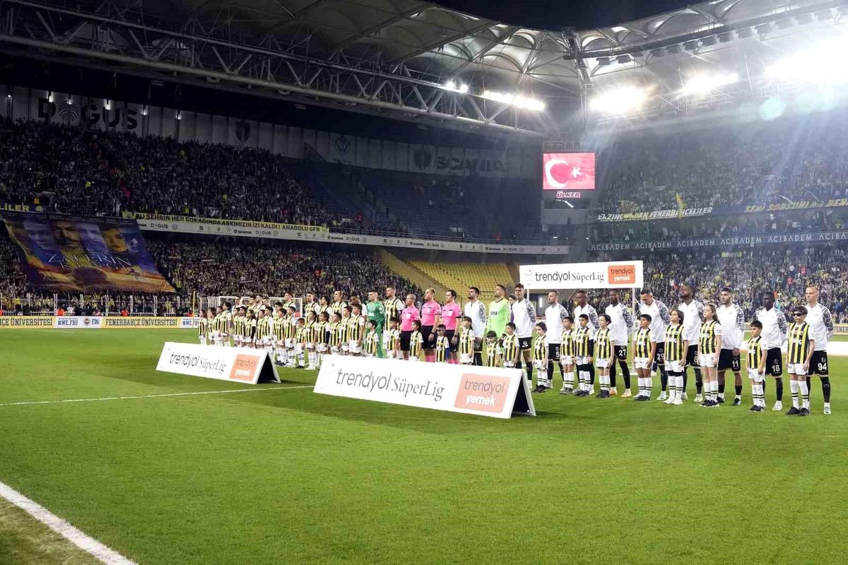 Fenerbahçe, Corendon Alanyaspor\'u konuk edecek